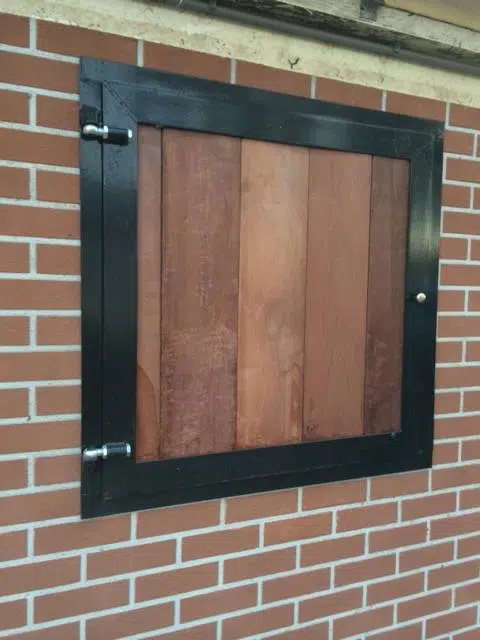 Luik dicht en gepoedercoat