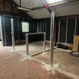 Washing bay Pole 2 metres+fixing plate