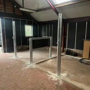 Washing bay Pole 2 metres+fixing plate